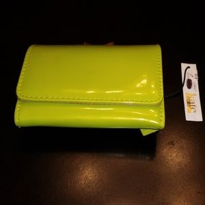 KATE LANDRY BOW PATENT GREEN WALLET